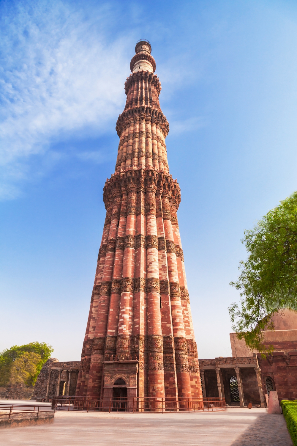 Qutub Minar - Delhi's Towering Marvel
