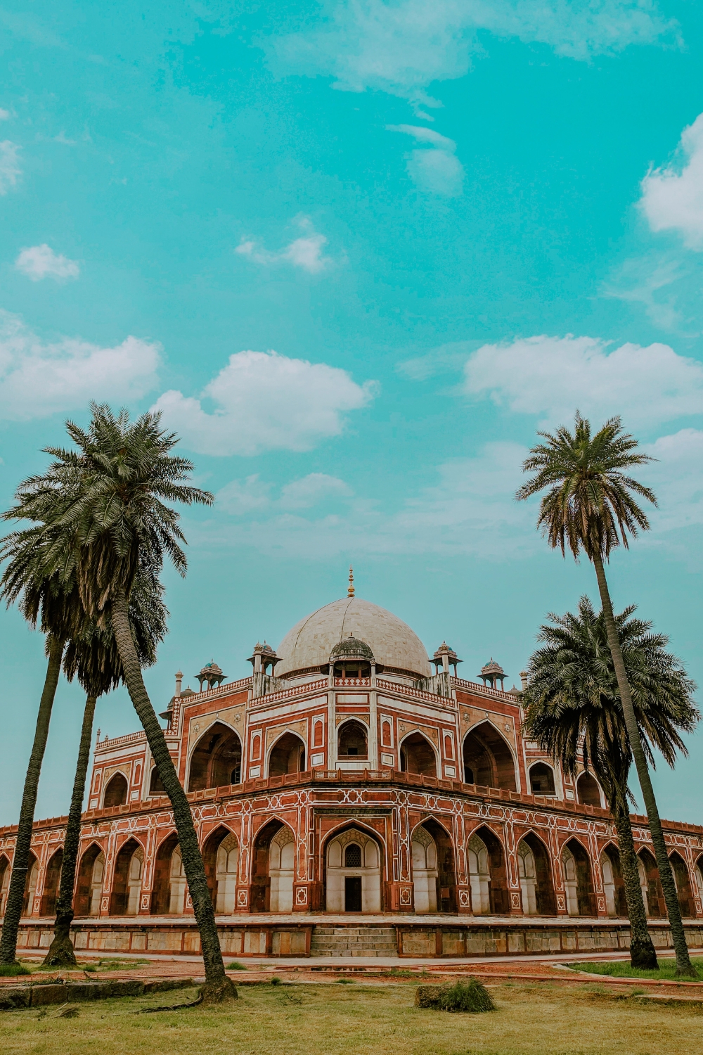 Humayun's Tomb - Precursor to the Taj Mahal