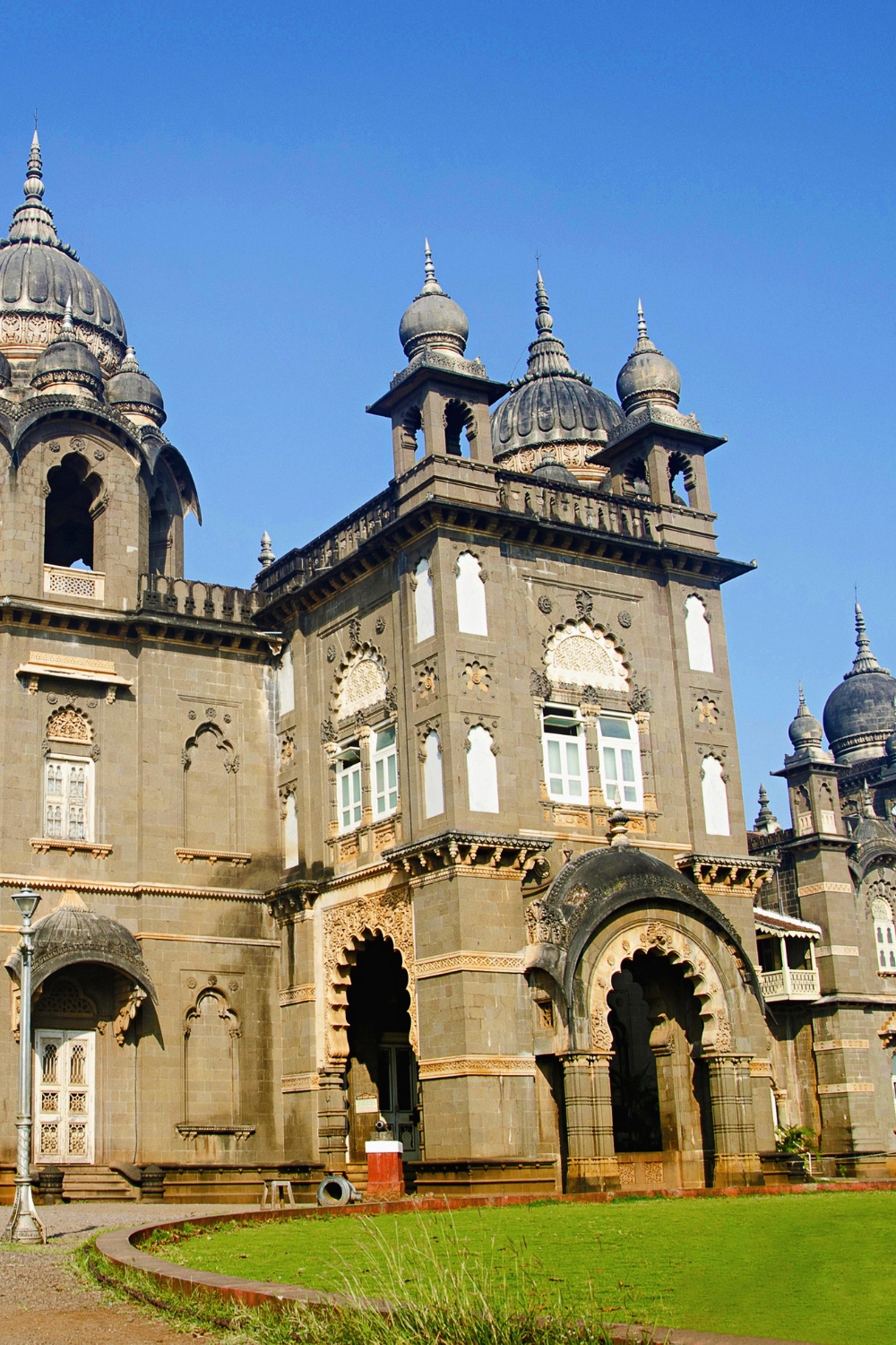 Kolhapur - Royal Heritage and Culinary Delights