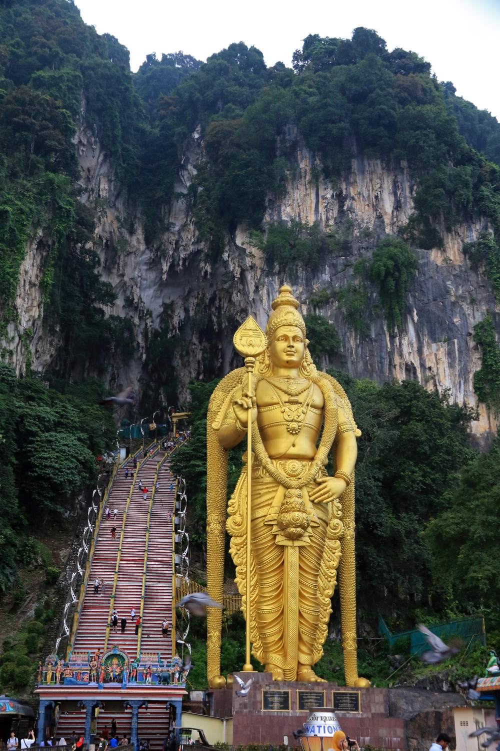 Batu Caves - Iconic Limestone Wonder