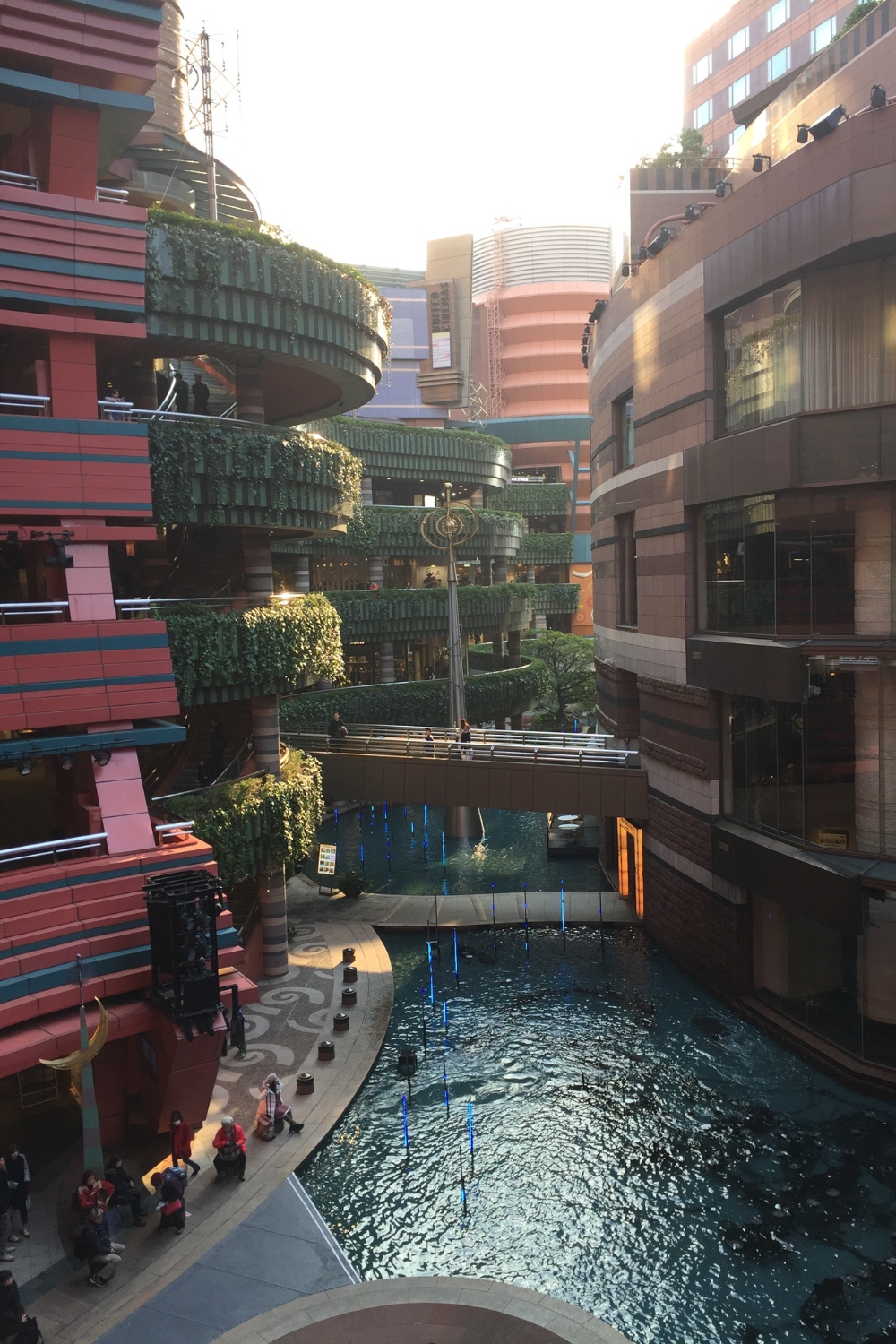 Canal City Hakata - Modern Shopping Paradise