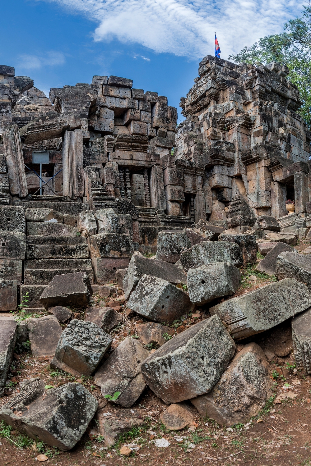 Ek Phnom Temple - Ancient Khmer Heritage