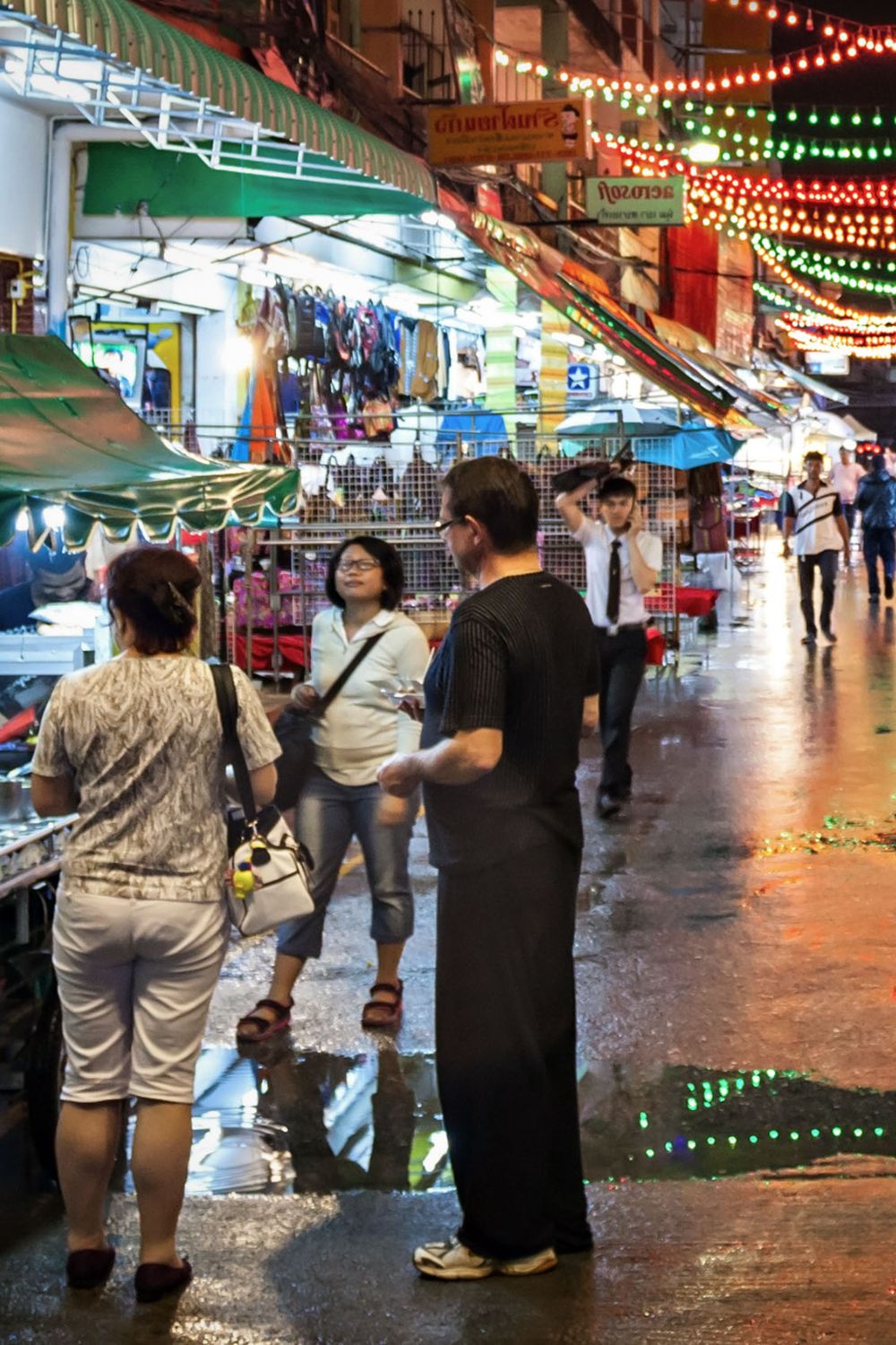 Night Bazaar and Markets - Shopping and Street Food Paradise