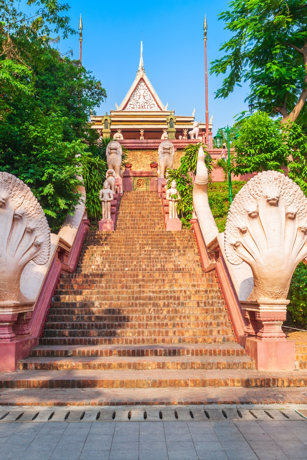 Wat Phnom - Legendary Temple Hill