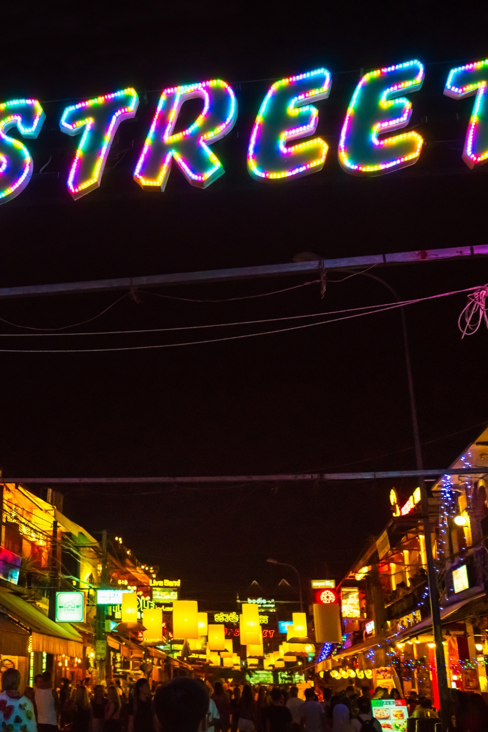 Pub Street and Night Markets - Cultural Immersion