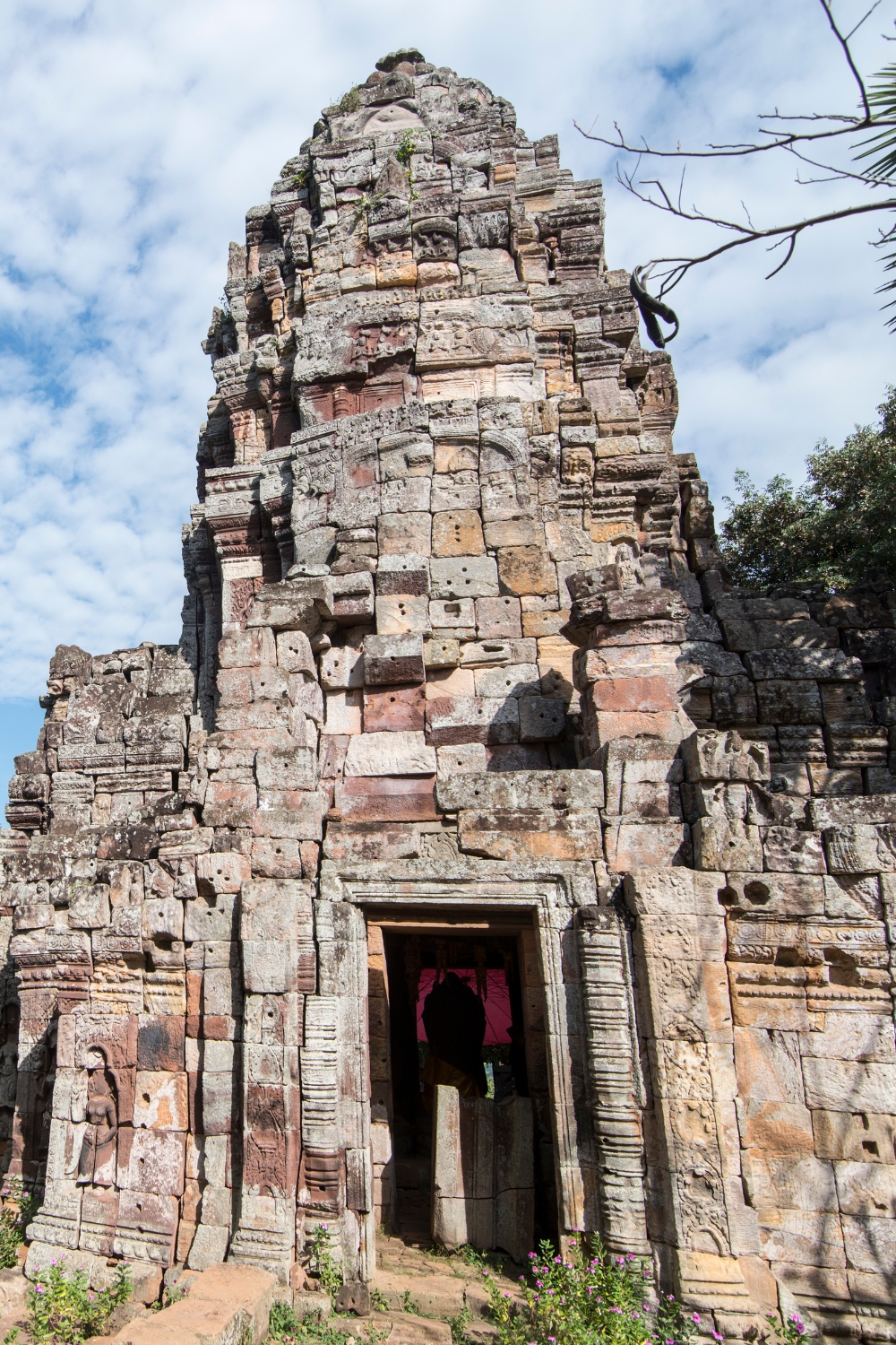 Wat Banan Temple - Angkor-Style Architecture
