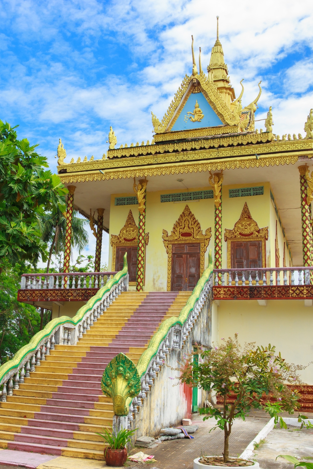 Wat Leu Temple - Cultural and Spiritual Heights