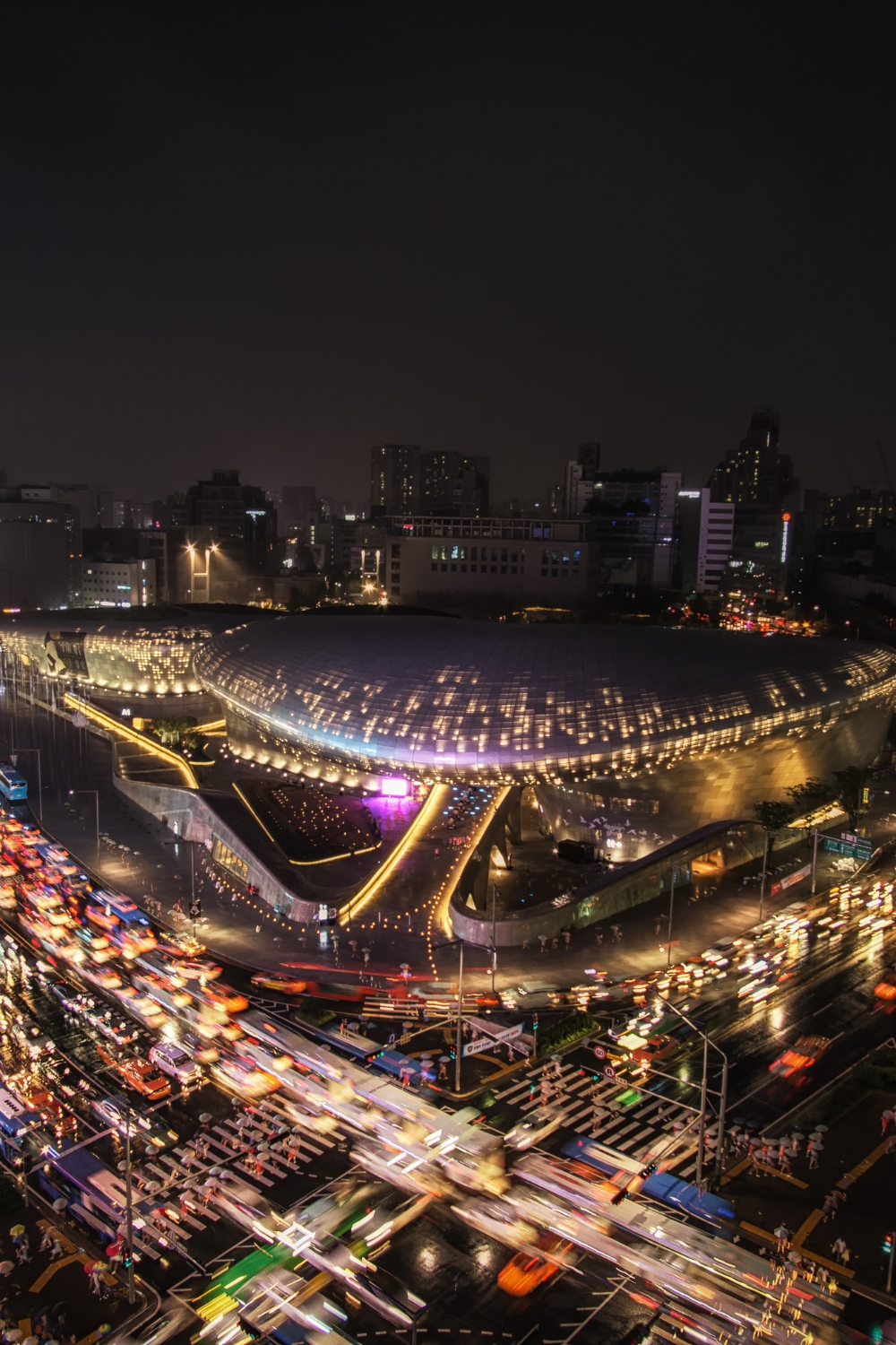 Dongdaemun Design Plaza - Architectural Marvel
