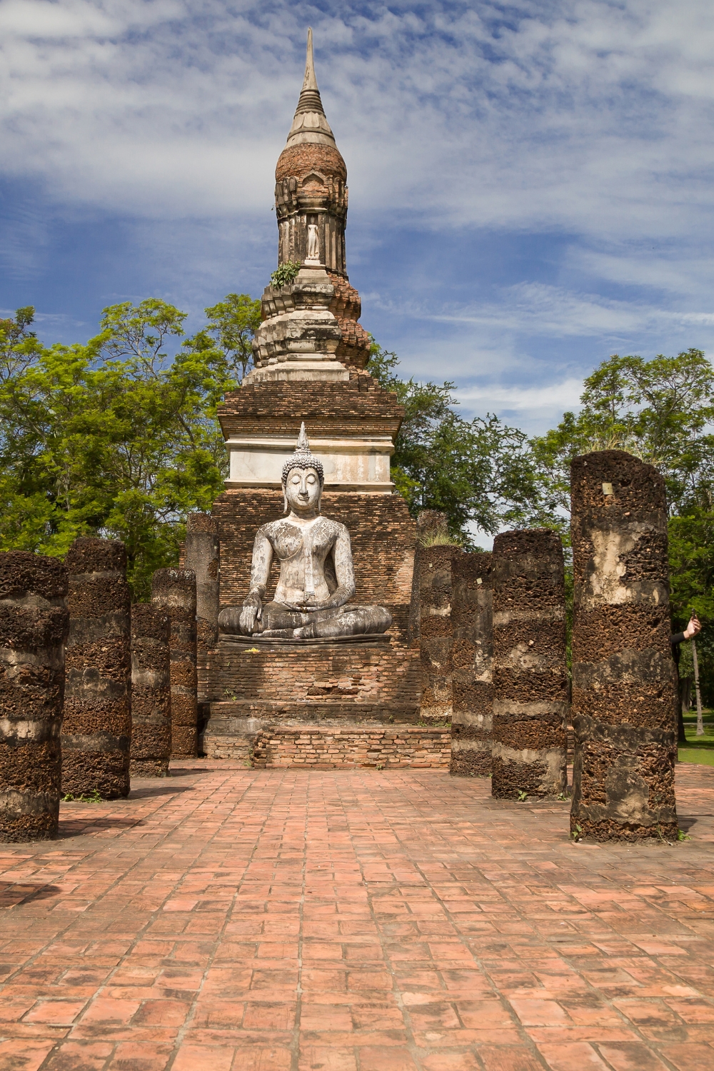 Wat Traphang Ngoen - Temple of the Silver Pond