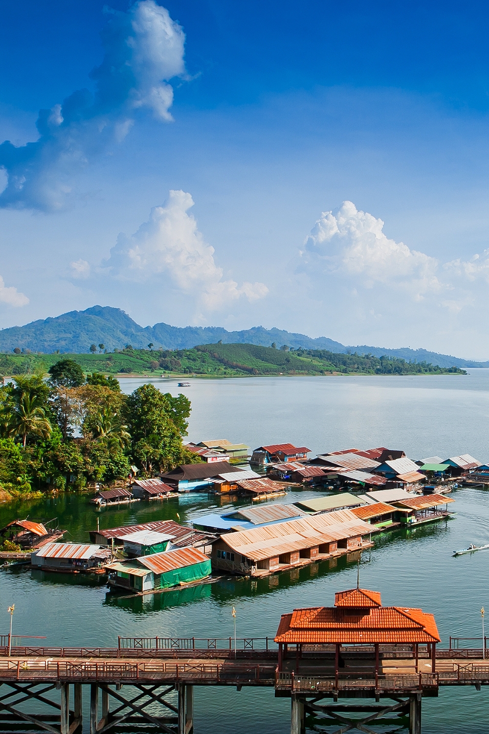 Kanchanaburi Town and Floating Restaurants - Cultural Center