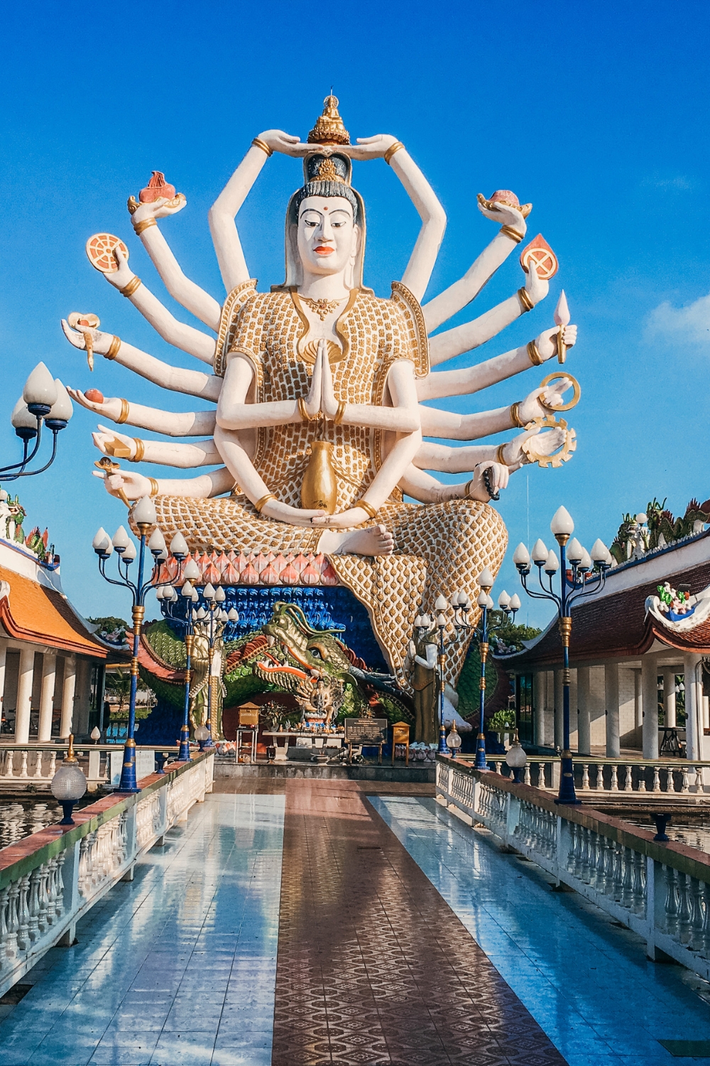 Wat Plai Laem - Colorful Temple Complex